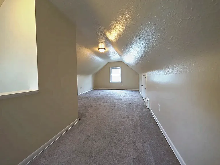 16913 Lotus Dr — Photo 9