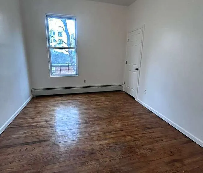 296 Woodworth Ave — Photo 5