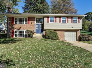 9409 Gamba Ct, Vienna, VA 22182