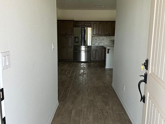 5th image of 1494 Bluffs Cir