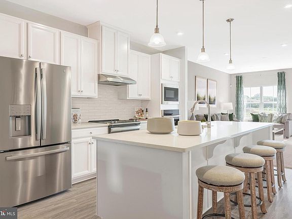 4th image of 6037 Lancing Dr