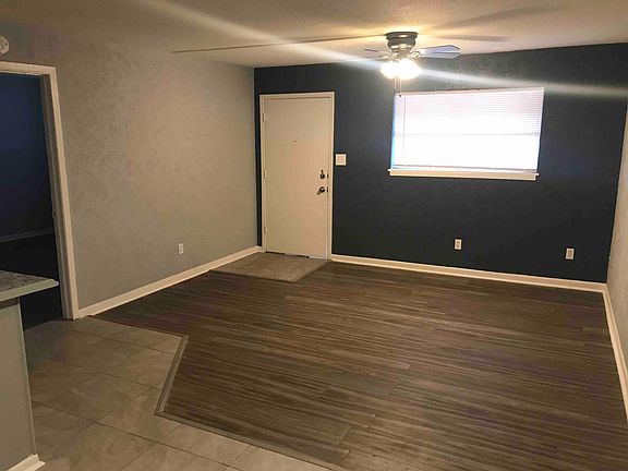 2nd image of 911 University Ave #6