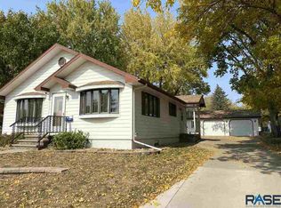 714 NW 2nd St, Madison, SD 57042