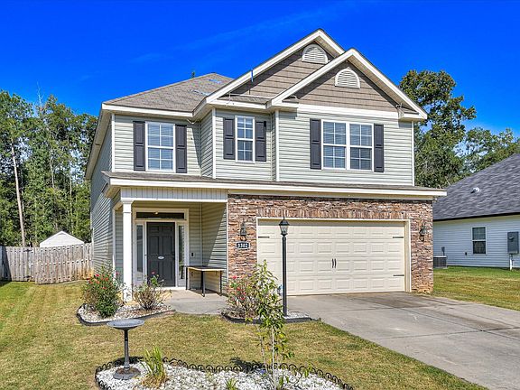 2nd image of 3302 Alexandria Dr