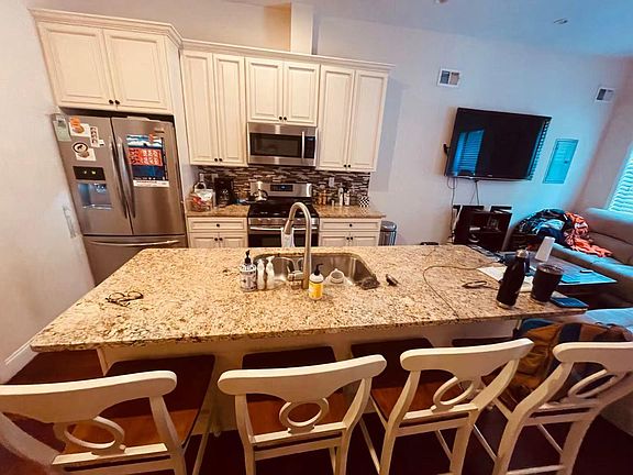 2nd image of 2024 Bainbridge St #1