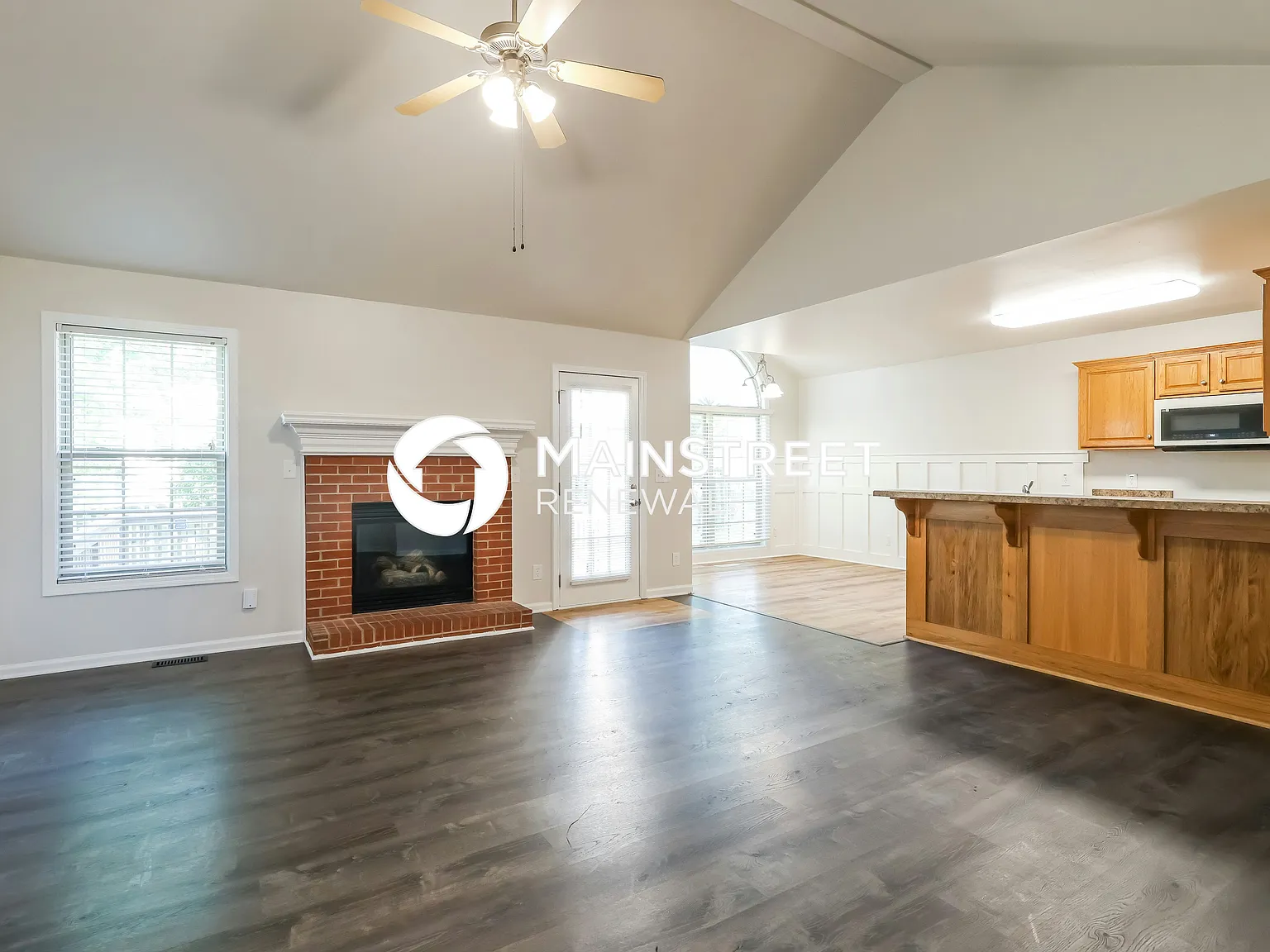 405 Warriors Way — Photo 2