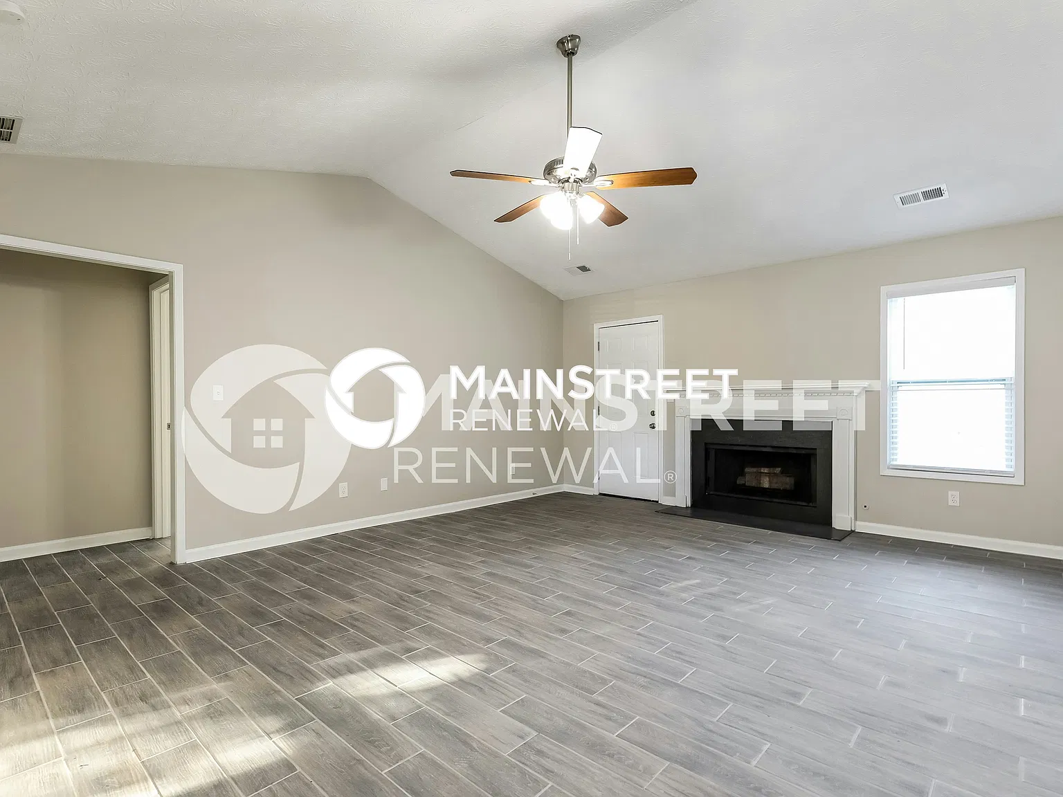 110 Landing Dr — Photo 3