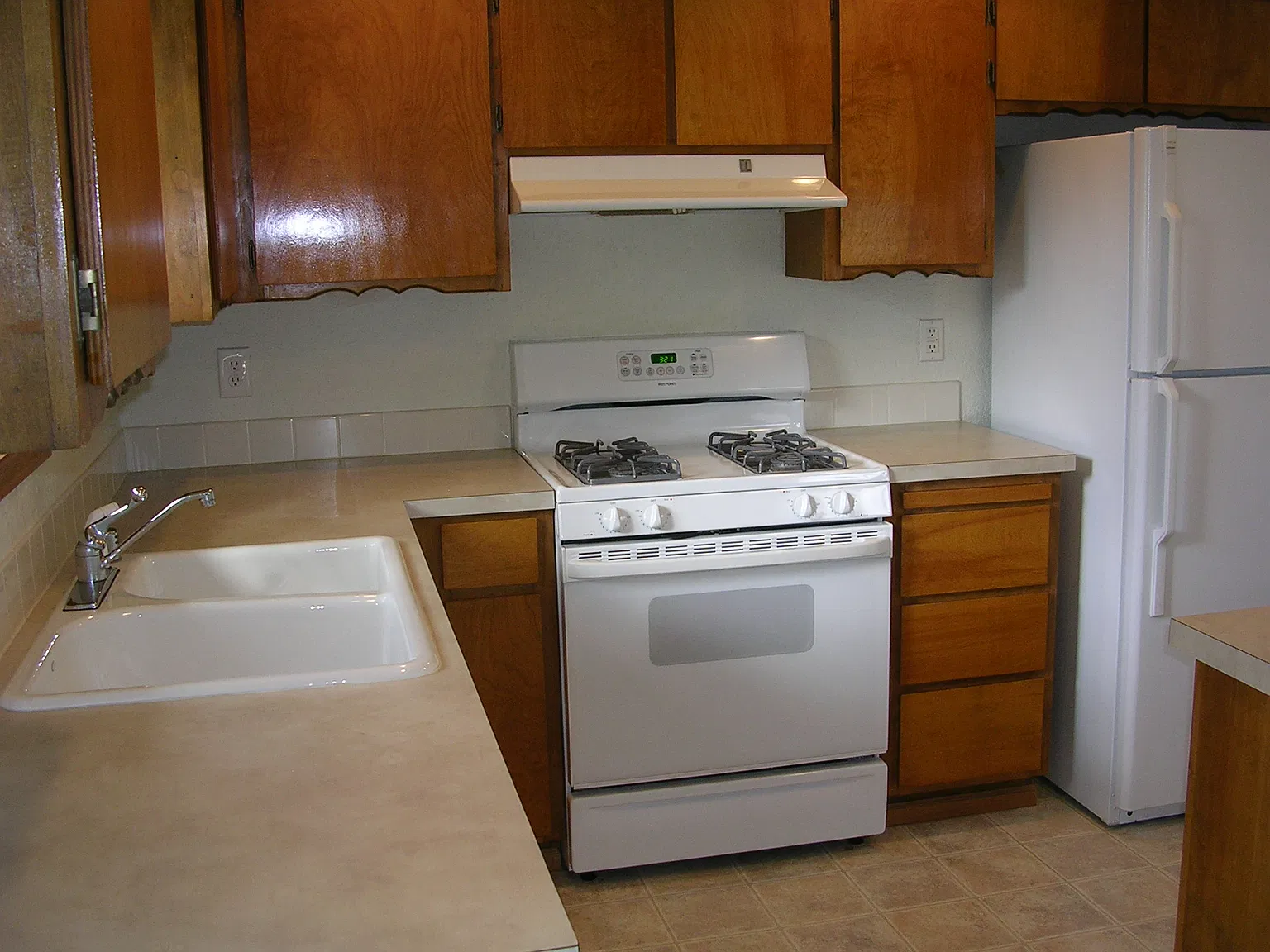 2 bed, 950 sqft, $1,995 — Photo 4