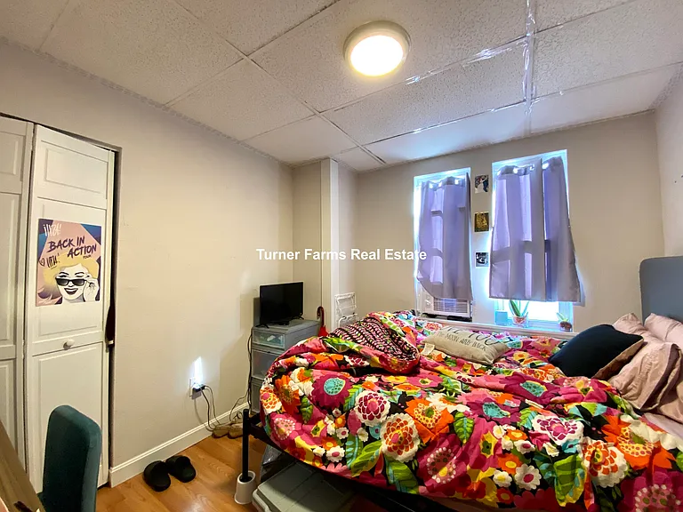 1572 Tremont St — Photo 10