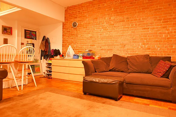 Rented by JK Dansar Corp | media 21