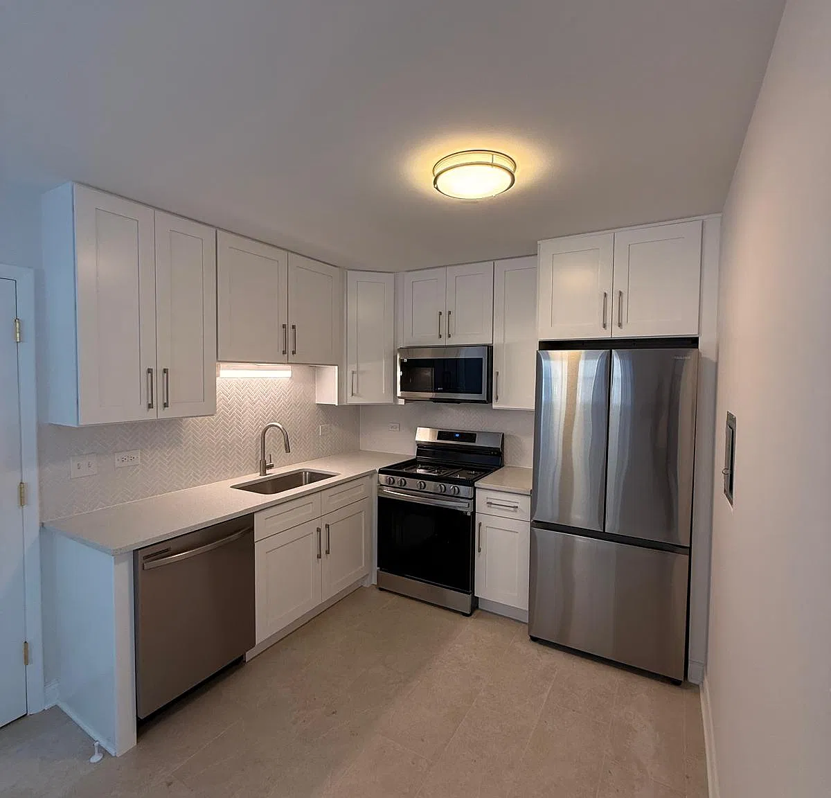 2 bed, $1,900 — Photo 2