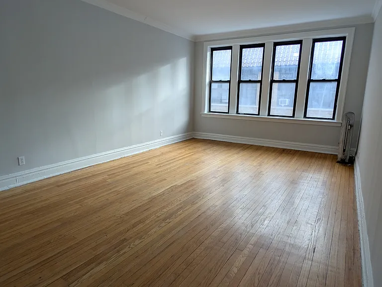 5453 S Everett Ave #3B — Photo 2