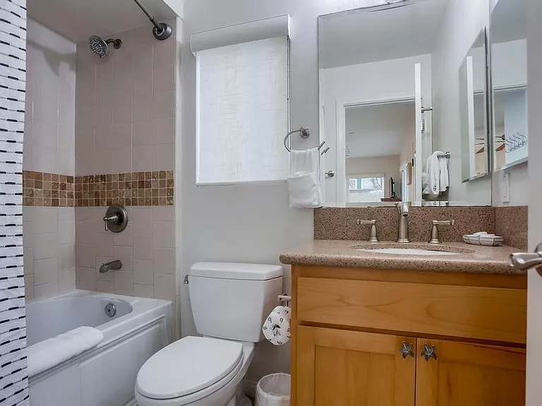 819 Ostend Ct — Photo 6