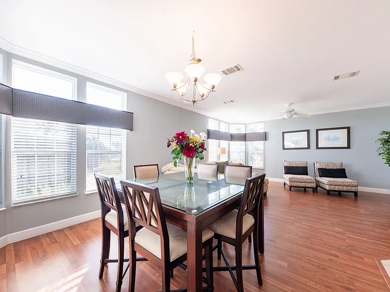 2 Emden Cir — Photo 18