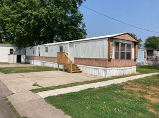 510 Stratford Ln, Jacksonville, IL 62650