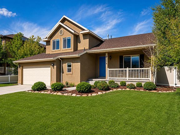 3rd image of 6609 N Sky Heights Dr E