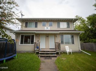 1510 N 6th St, Grand Forks, ND 58203