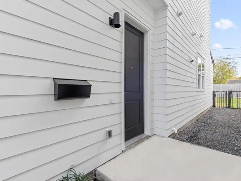 3255 Real St #B — Photo 29