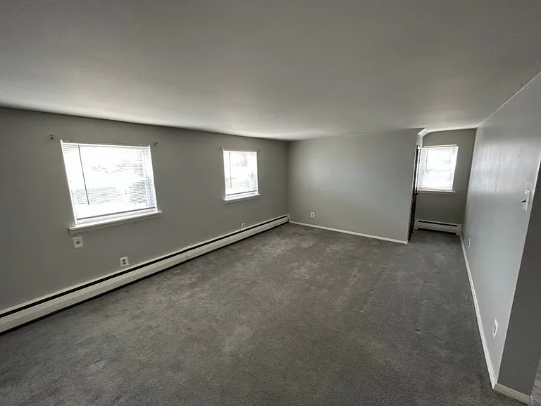 513 Cedar Ave — Photo 5