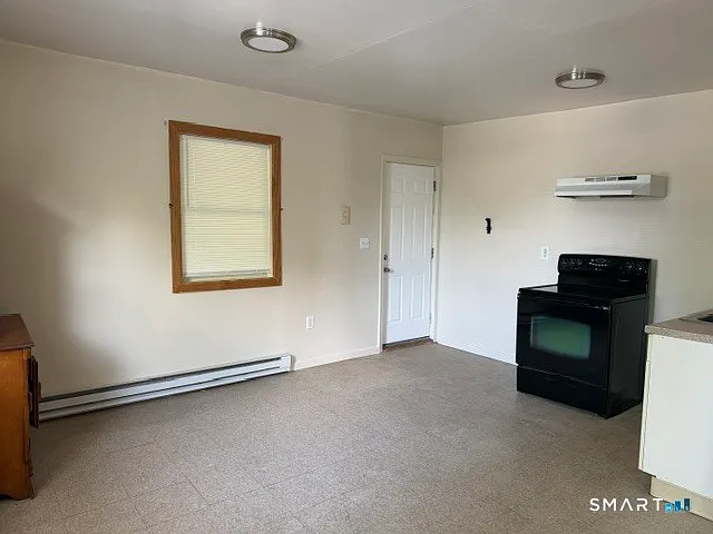 27 N Main St #4 — Photo 3