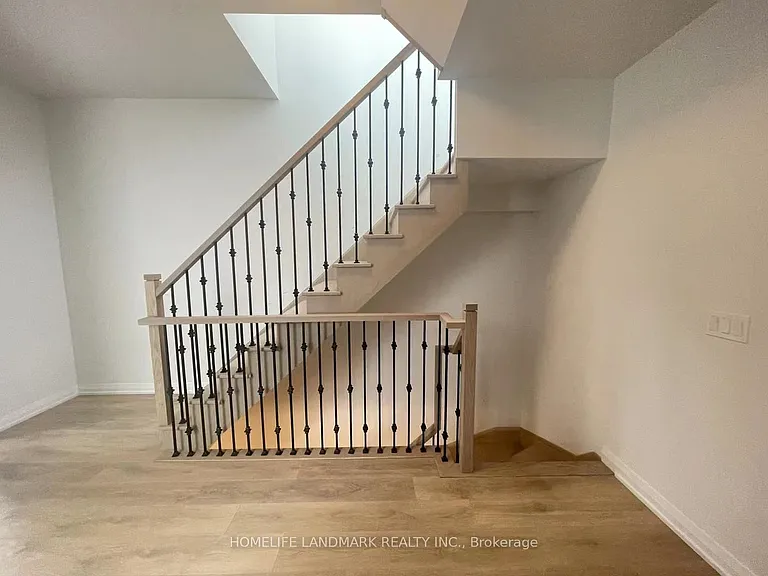 1060 Portage Pkwy E #Townhouse 60 — Photo 18