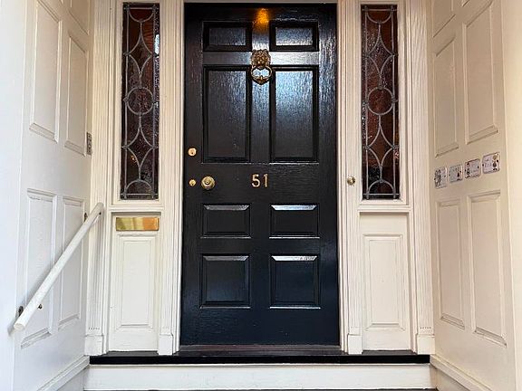 3rd image of 51 Pinckney St