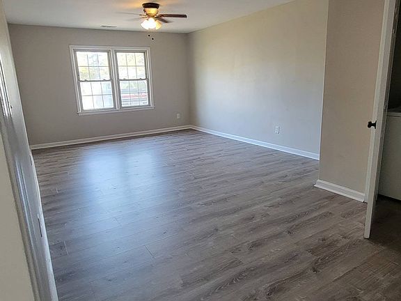 4th image of 3001 Country Club Rd