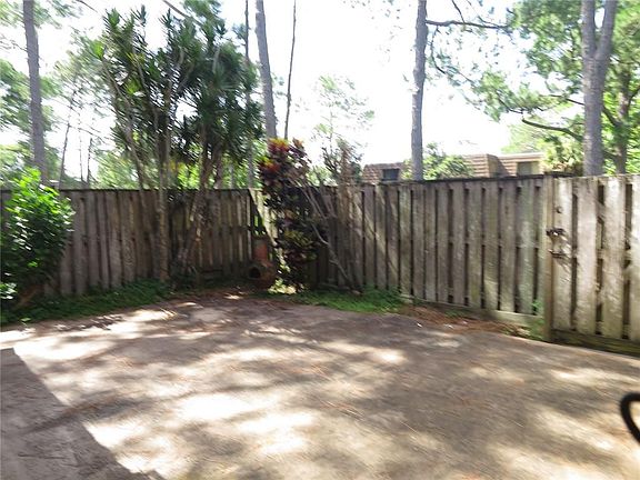 5th image of 5388 Elm Ct #359