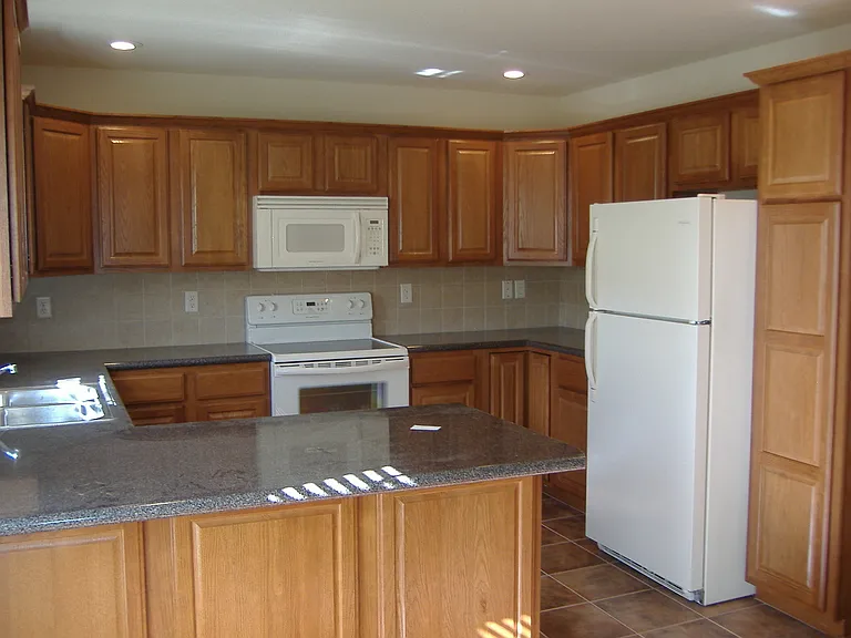 810 Baker St NW — Photo 6