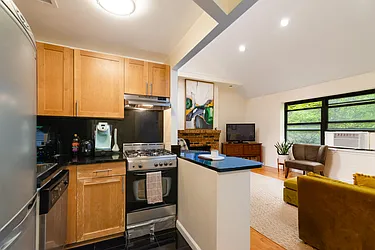 Rented by Coldwell Banker Warburg