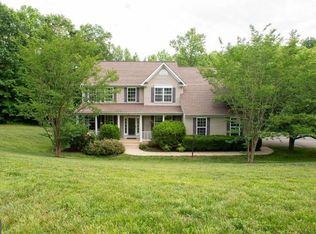 90 Crowncrest Rd, Fredericksburg, VA 22406