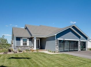 17320 Durham Dr, Lakeville, MN 55044