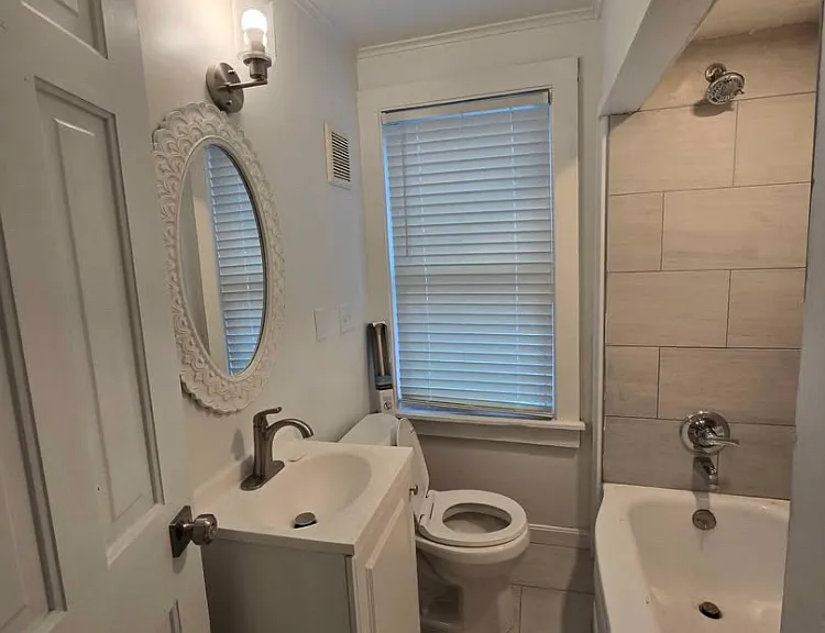 12 Crystal St #2 — Photo 9