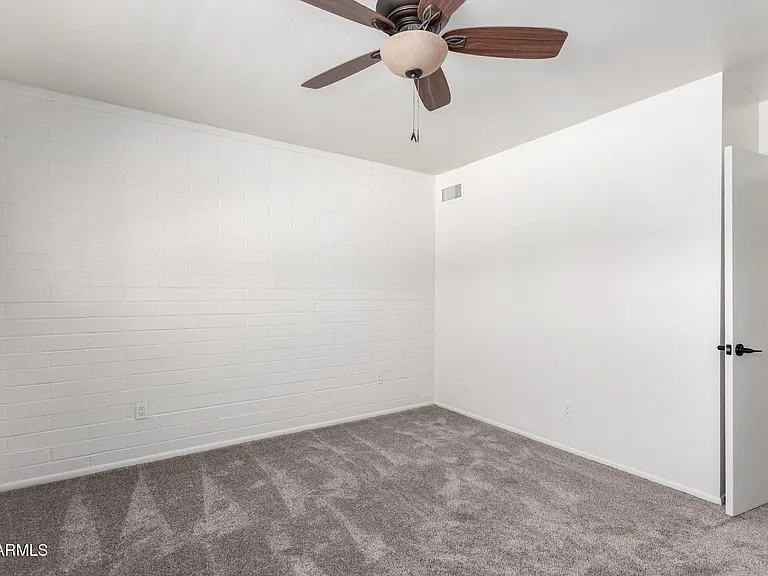 4848 N Woodmere Fairway #15 — Photo 18