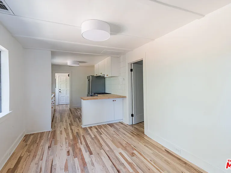 4013 Sunset Dr — Photo 2