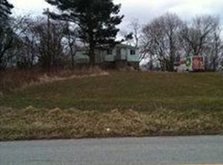 540 Meadowbrook Rd, Trafford, PA 15085