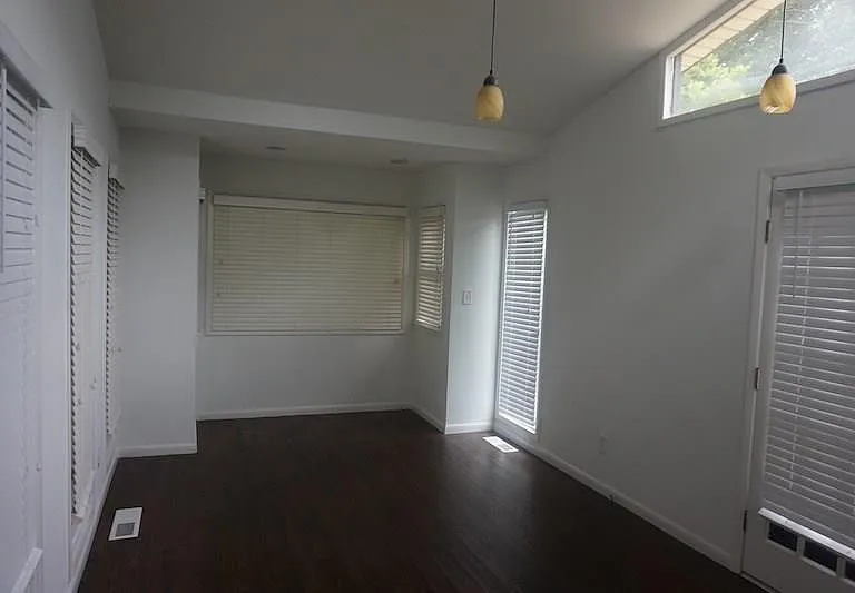 1403 Stephens Dr NE — Photo 13