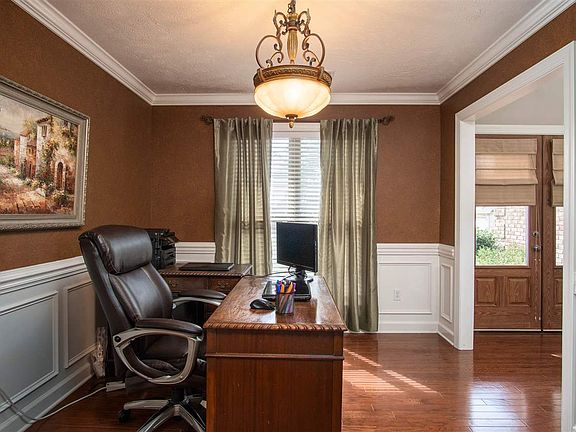5th image of 134 Hidden Valley Ln