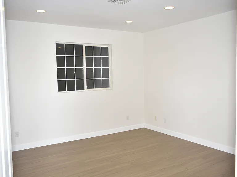 4751 Haskell Ave — Photo 22