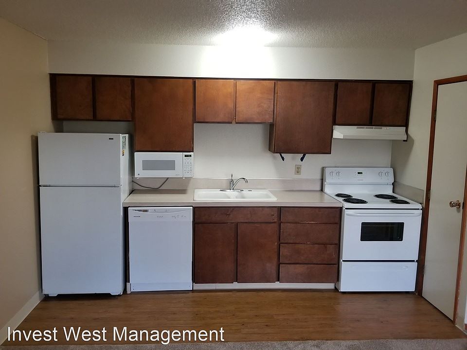 1st image of 1701 E Reserve St APT 3
