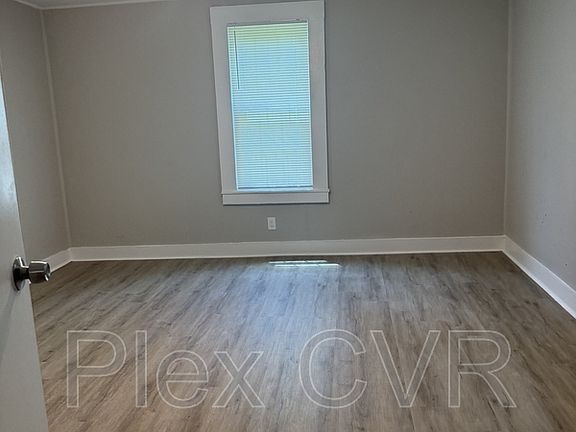 3rd image of 6 Linwood Ct
