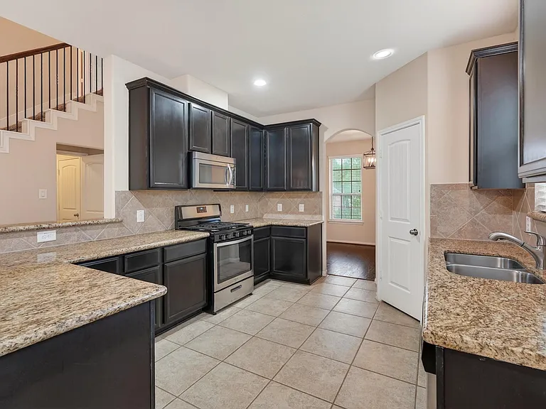 13302 Hidden Valley Dr — Photo 10