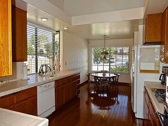 5th image of 1875 Jardine Ct