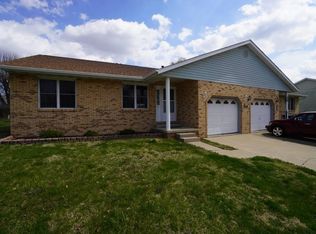 533 Mockingbird St #A, Troy, IL 62294
