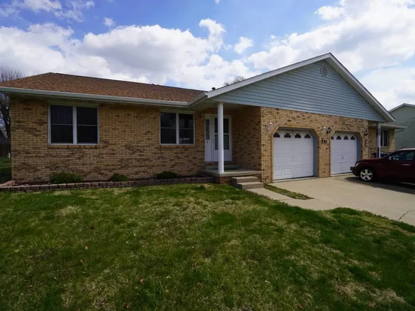 533 Mockingbird St #A, Troy, IL 62294