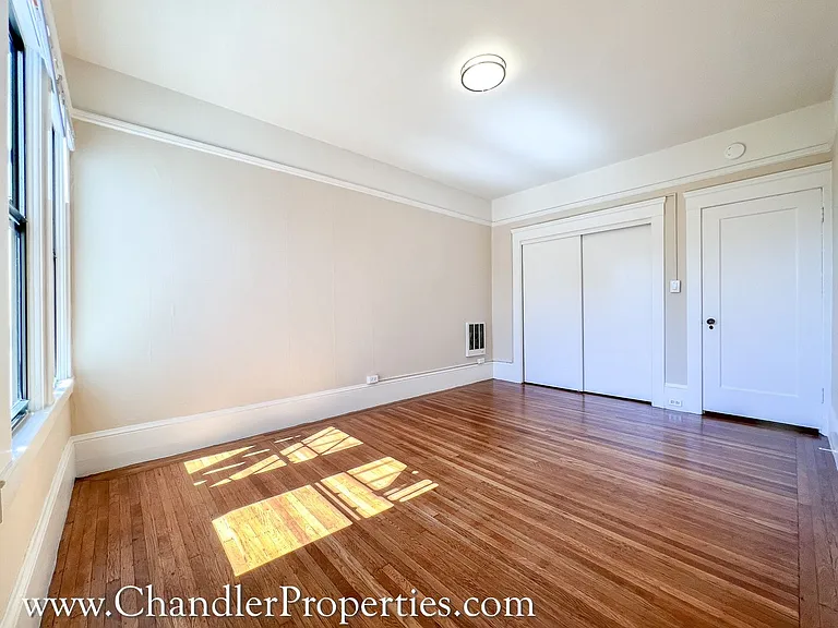 1451 Sacramento St — Photo 2