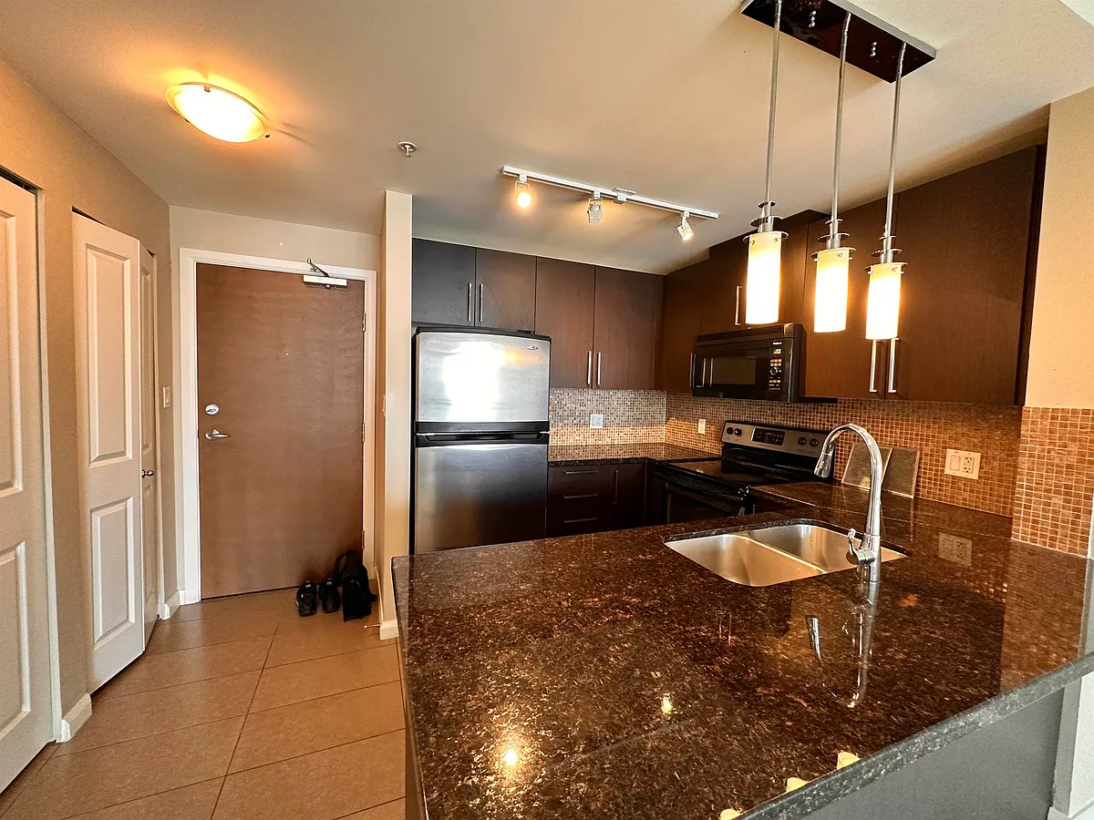 Building Photo - 888 Carnarvon St #2307