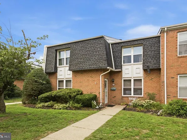 2045 Harbour Dr, Palmyra, NJ 08065