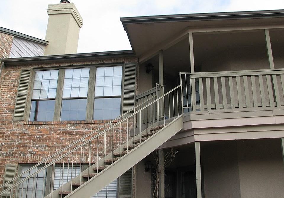 1st image of 3101 Townbluff Dr APT 223