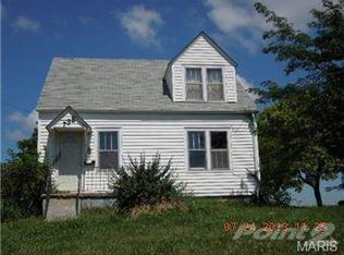 735 N Main St, Saint Clair, MO 63077